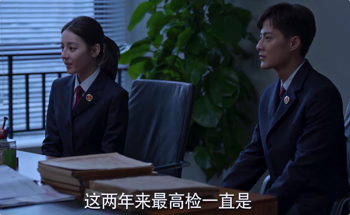 |科技脸又来祸害刑侦剧?磨皮脸、高颧骨、V字下巴,别侮辱警察了