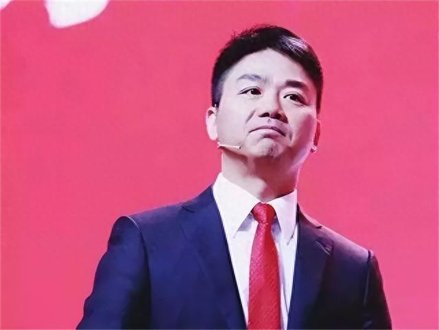 刘强东一双儿女近况：女儿成公主，儿子却成永远的痛