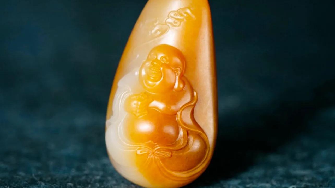 |全五星好评的黄沁籽料！和田玉巧雕小精品“笑弥勒”！