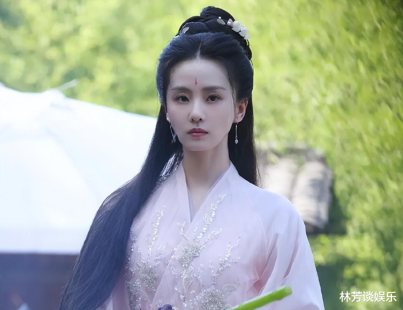 《长风渡》:47岁胡可给33岁宋轶扮妈,让多少“装嫩王”羞红了脸