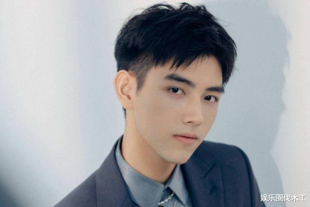 陈飞宇|曝陈飞宇塌房!睡已婚女网红床照曝光,疑交往2年,女方背景被扒