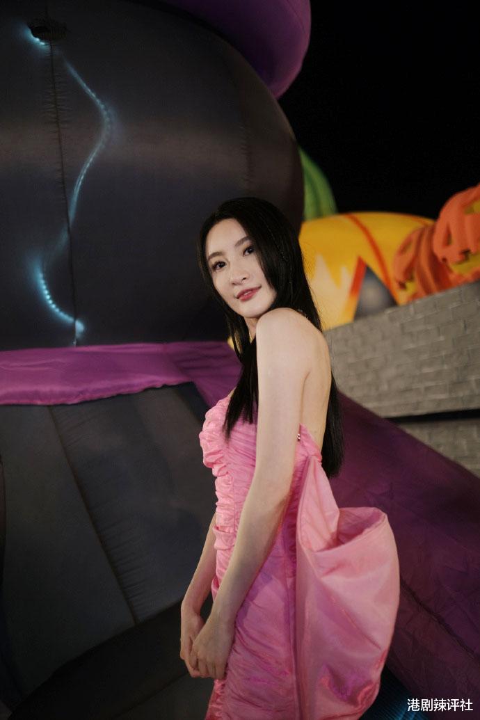 不愿为佘诗曼抬轿,杨茜尧改拍港版《黑暗荣耀》,与视后针锋相对