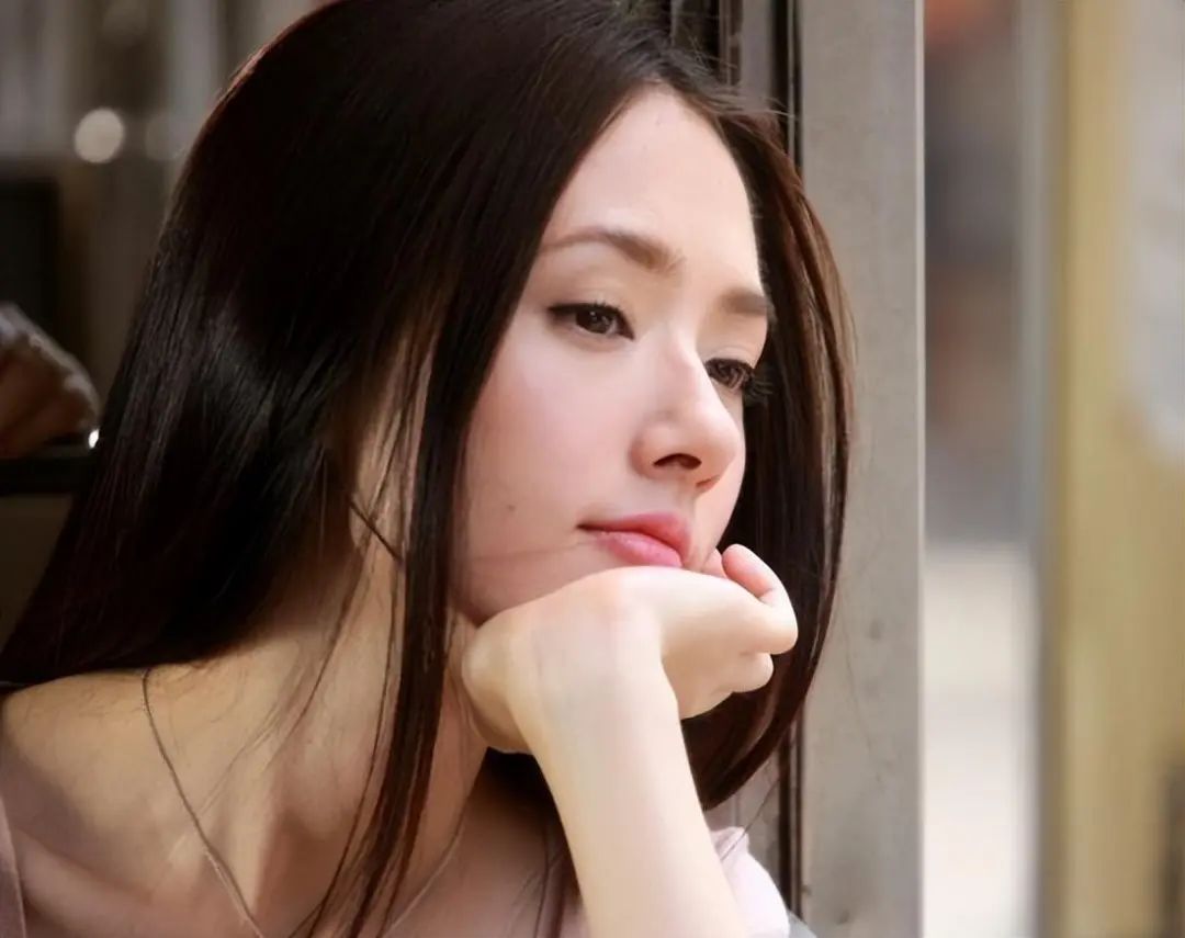 一场秀，彻底撕开了郭碧婷的豪门地位，何鸿燊的话，终于有人信了