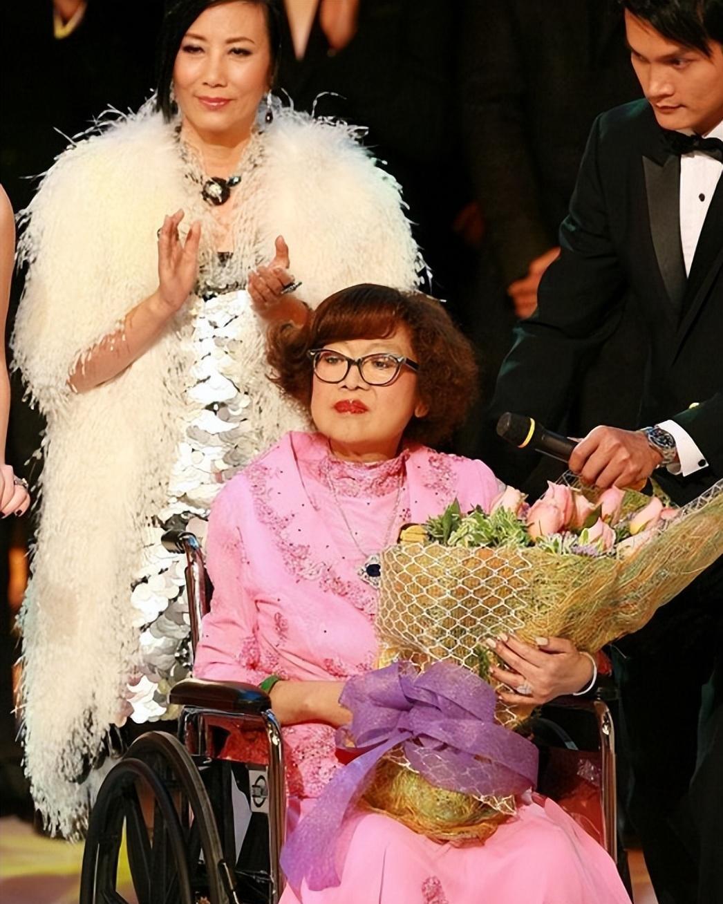 15年后再看郑欣宜:6000万已到账,但却根本“救”不了她