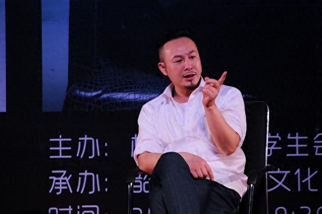 从爆红到“打回原形”，张颂文只用了半年，终是步了张小斐的后尘