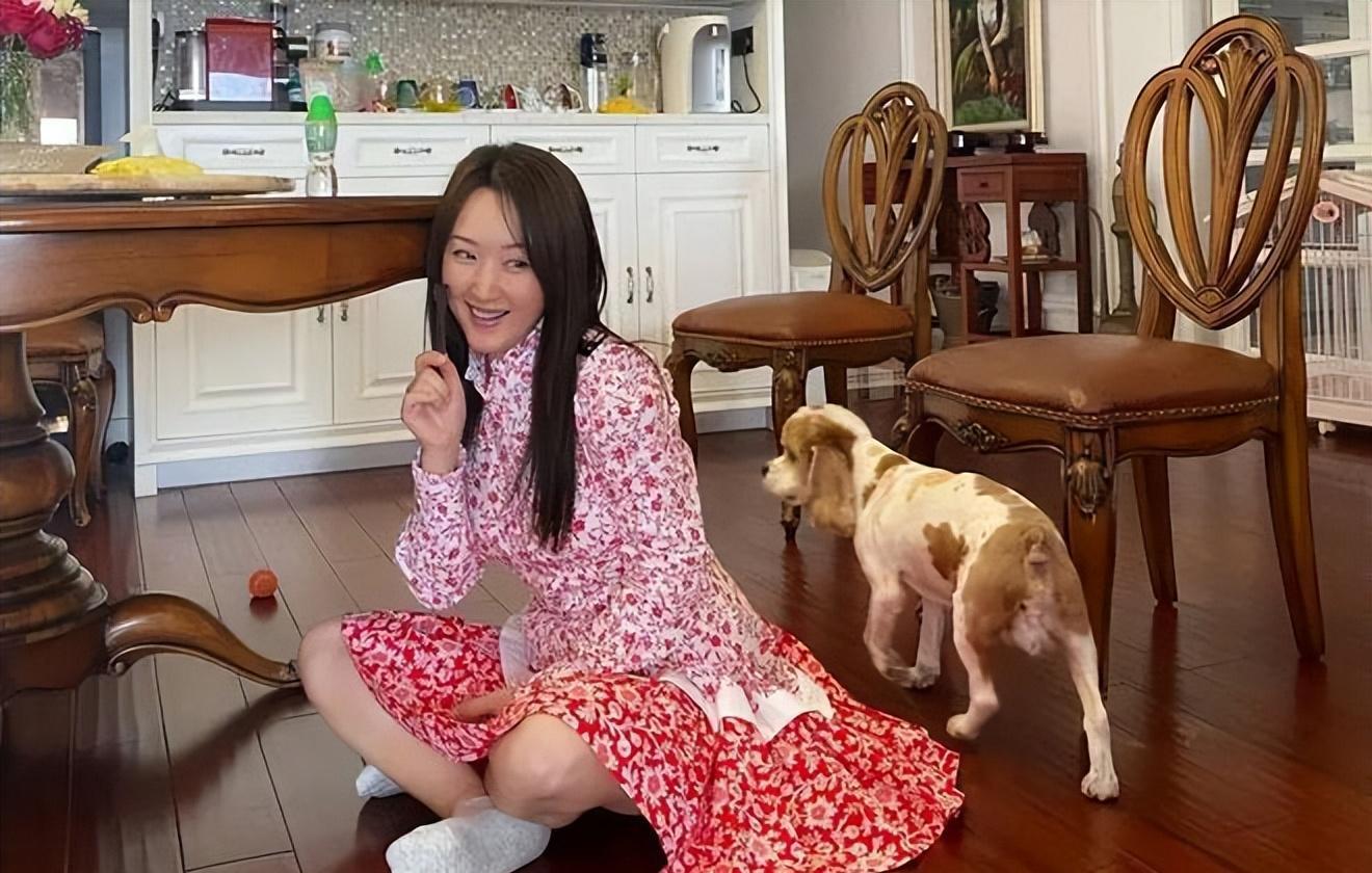 杨钰莹|52岁的杨钰莹现状曝光:前男友入狱,在深圳豪宅种辣椒,独居也不寂寞