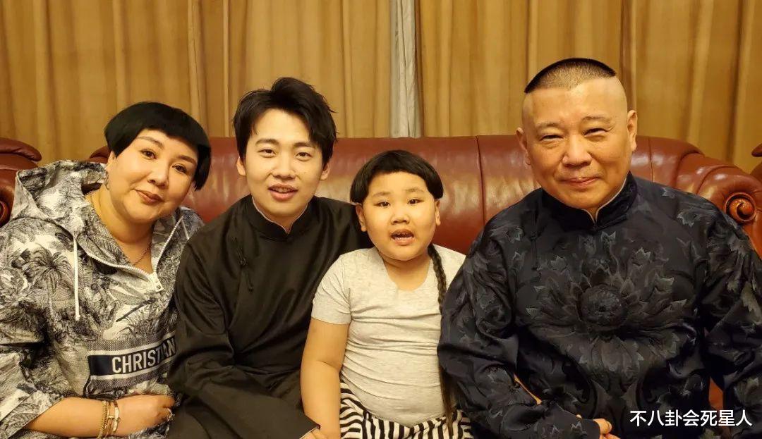 这3位和继母关系亲密的星二代,背后各有各的心酸