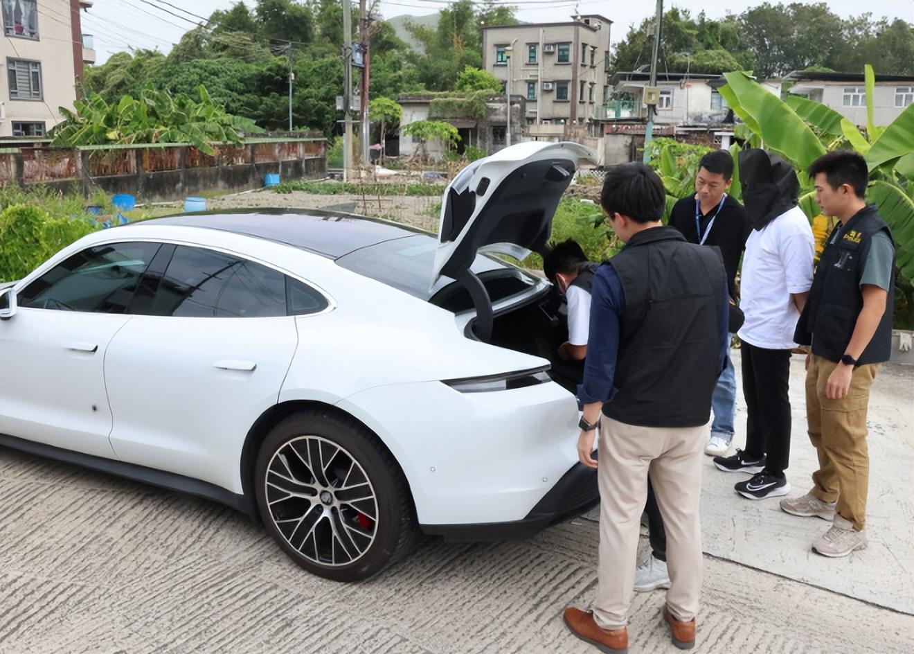 曝TVB男星涉15亿诈骗案被捕，180W豪车拖走20人涉案, 疑曾志伟受累