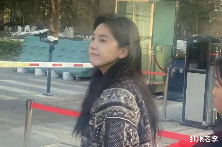 |今年有惊喜!龙年春晚开始彩排,曝多个知名小品演员现身央视门口