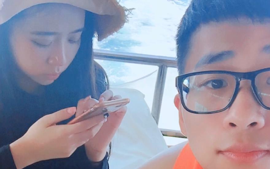 意尔康二公子爱上了小网红,订婚宴红包只发50,家境悬殊被考验6年