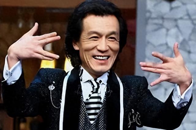 时隔5年李咏死因被揭开，妻子哈文道破真相，遗体为何不运回国？