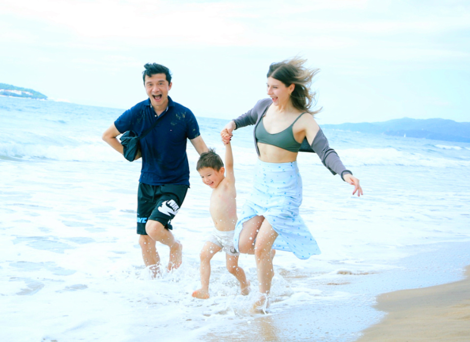 48岁谢晖混血女儿曝光!俄罗斯妻子小16岁,曾花300万与名模分手