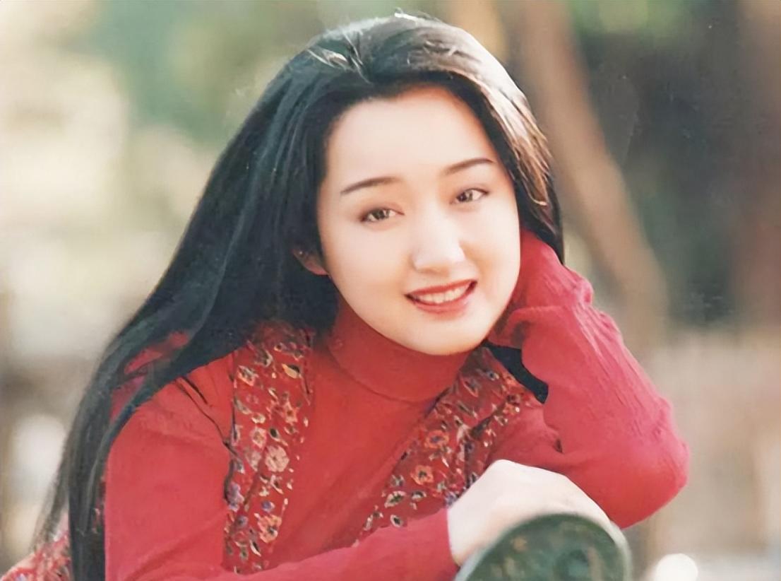 杨钰莹的隐秘情史：昔日恋人赖文峰出狱后，为何没与她重燃旧情？