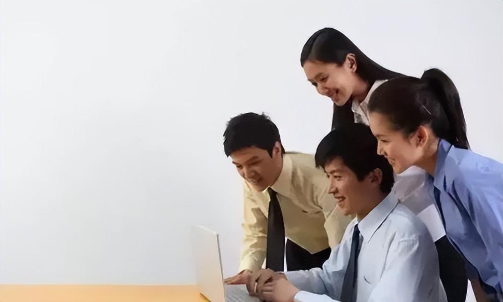 邓紫棋|又一“女老虎”落马!专挑小鲜肉陪过夜,女副市长吴丽华被查