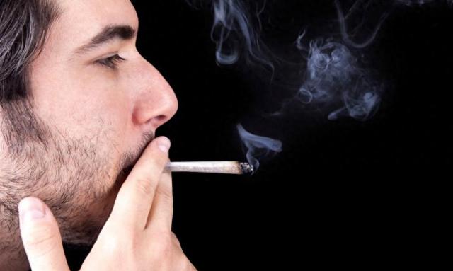 香烟里的尼古丁并不致癌，吸烟有害健康是错的？一文了解真相