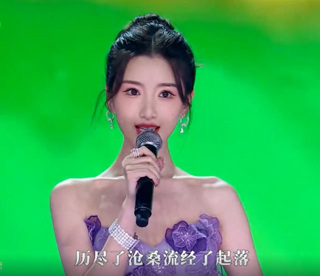 讽刺！当红顶流假唱都这么明显了，播放量却吊打出道40年的刘德华