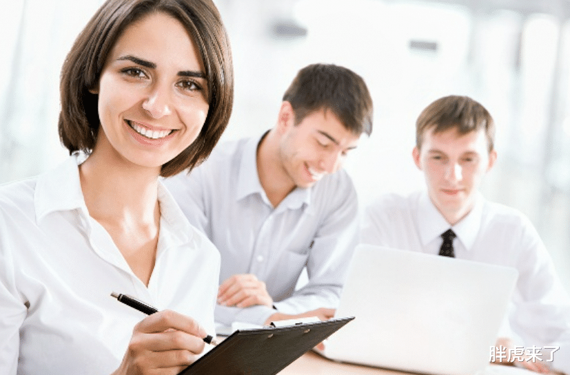 在职场如果被排挤打压,千万别一直忍让,建议学会这4个“自保方式”