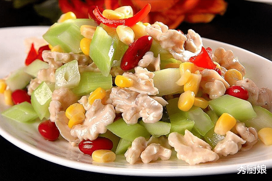 青椒|“十人九腰痛”，不妨多吃这4样，每天换着吃，腿脚有劲精神足！