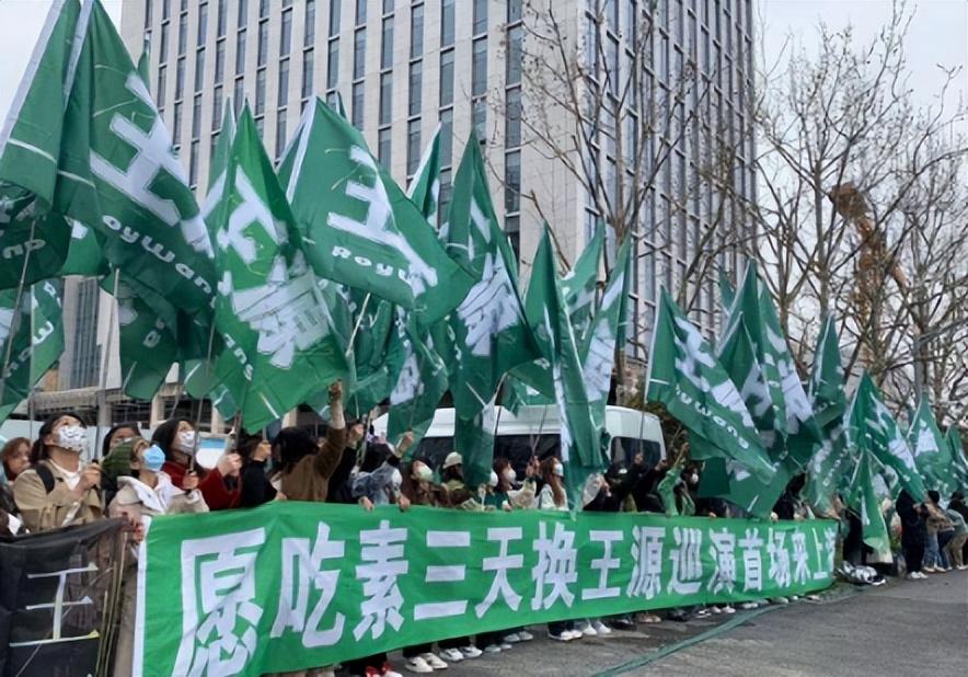 赵丽颖|事实证明，赵丽颖没去参加微博之夜是最正确的选择