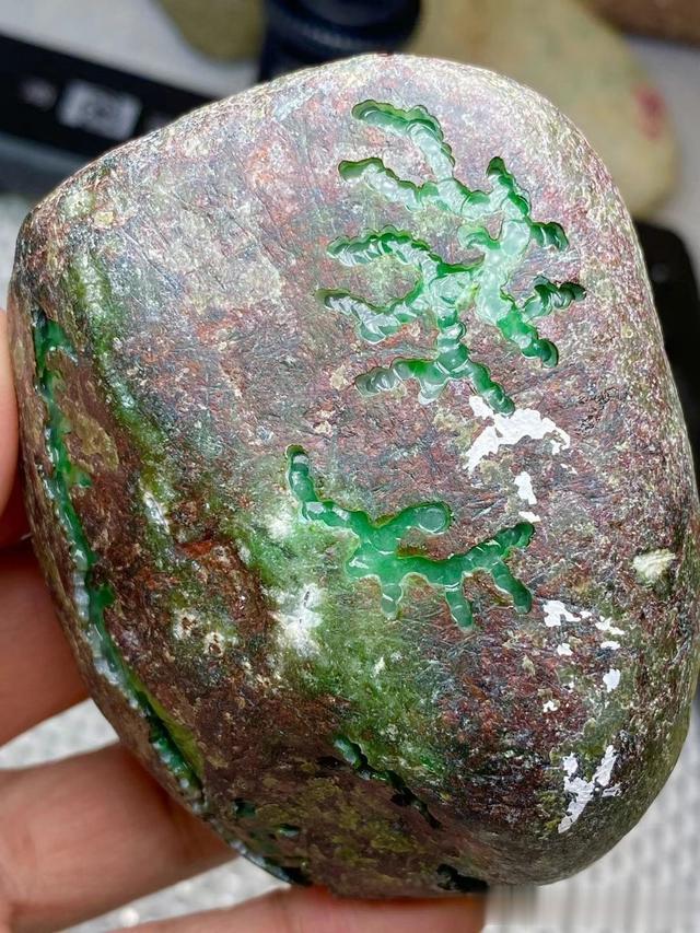 古钱币|你知道会卡翡翠原石有雾层吗？