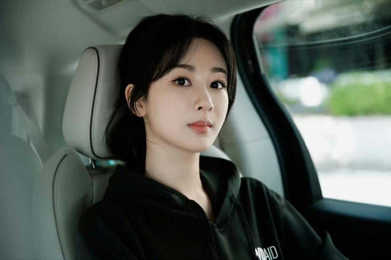 杨紫|杨紫微信名曝光,对好友有求必应,是个既善良也幽默的姑娘