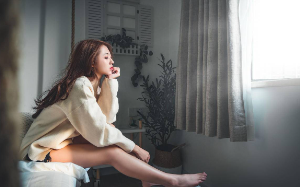 我们爱情长跑十年，婚后相恩相爱，直到看见桌子上的花瓶后，我才明白原来这一切都是临死前的幻想罢了。