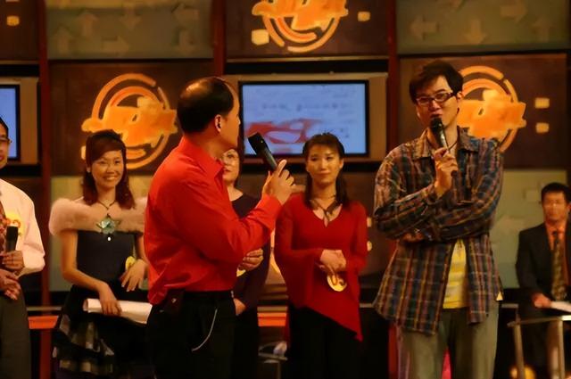 赵川|主持人赵川：经历过2段不幸的婚姻，娶小16岁空姐也幸福