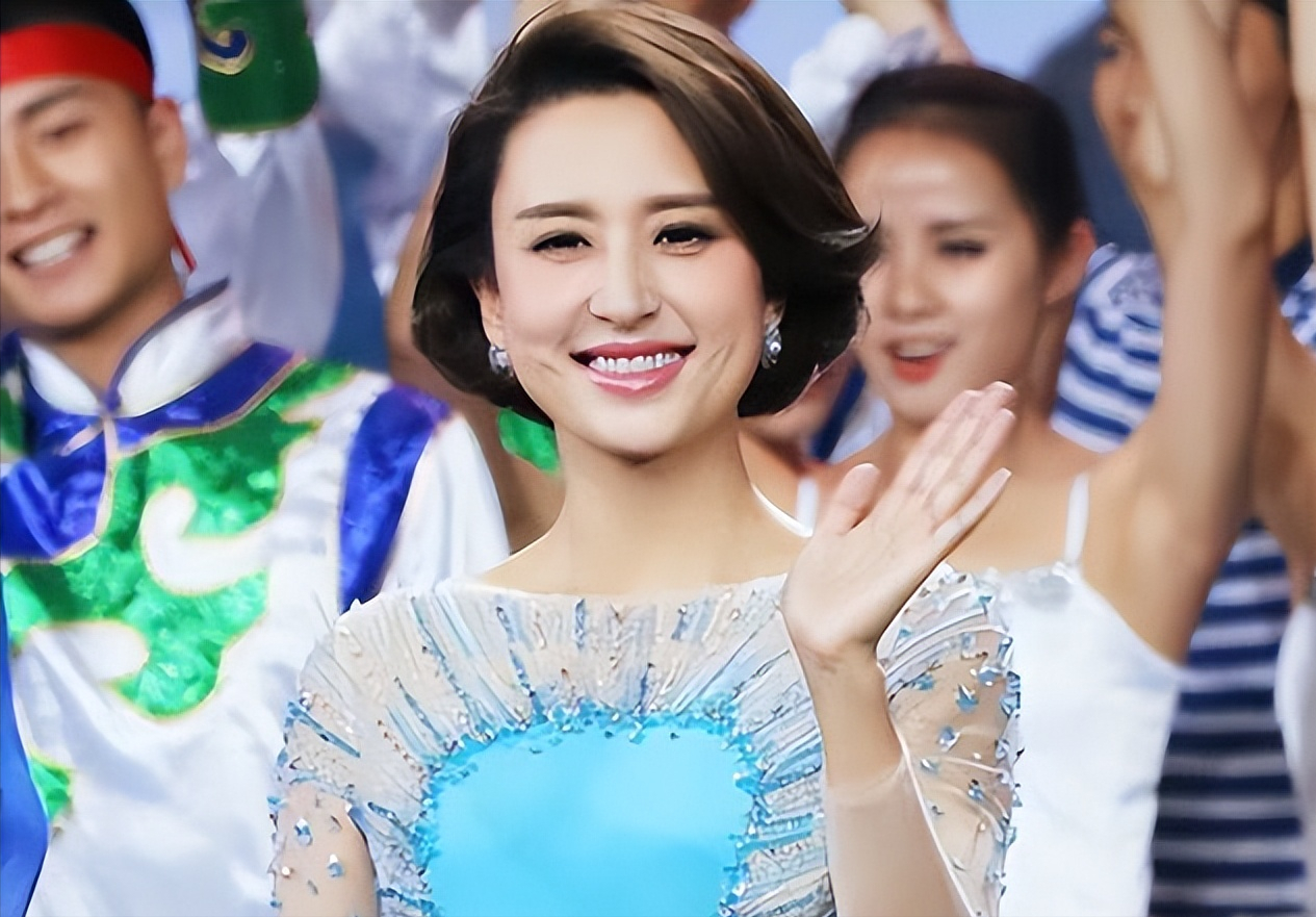 曝前央视主持人张蕾被家暴离婚，孩子患绝症病危，本人发声明辟谣