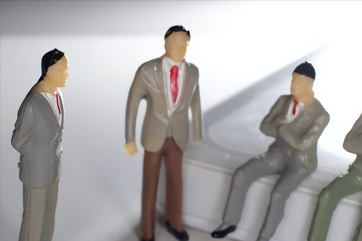 老实人的晋升密码:五条潜规则解密