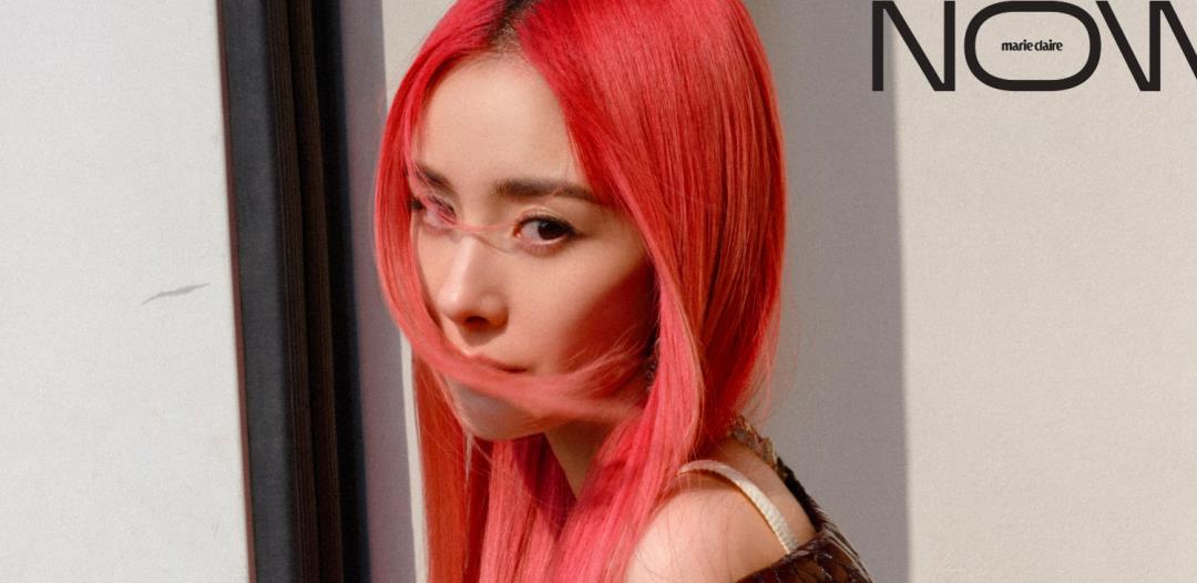 杨幂|36岁杨幂红发造型曝光，精修与未修图差距大，头发稀松还在强撑少女感