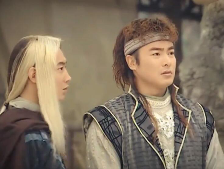 颜值不够别甩锅给造型师，造型难看还是人难看，观众还是能分清的