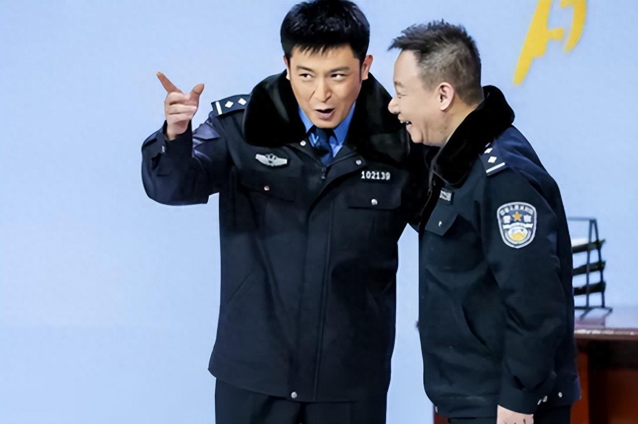 孙涛|孙涛：娶同学李莉，结婚27年被拿捏死，17次上春晚全是她的功劳