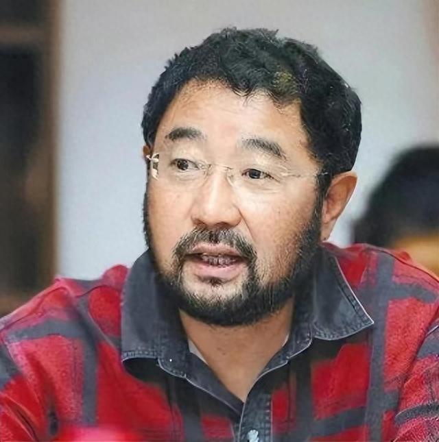 为娶央视主持王小丫,与影后潘虹离婚,潘虹“报复”堪称教科书