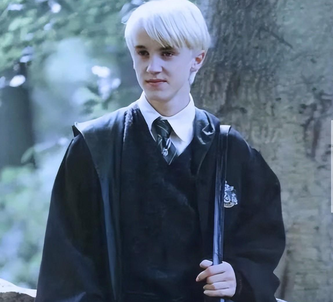 J.K.罗琳|JK罗琳终于胜利,我却因《哈利波特》几位主演的伪善,感到齿冷