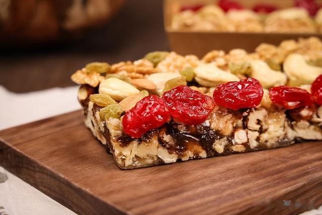 切糕|没生意还全国乱窜，遭大众抵制的“新疆切糕”，究竟有啥猫腻