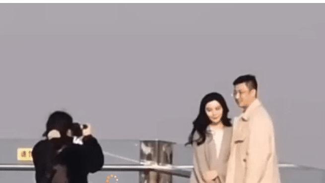 范冰冰|范冰冰晒照秀恩爱，与新男友在海边亲密合照，男方颜值一般但身份不一般！