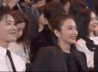 胡歌|微博之夜经典名场面超全汇总！胡歌刘亦菲获King和Queen惹网友不满