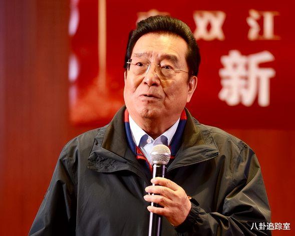 曝84岁李双江因病去世,梦鸽李天一悲痛现身葬礼,媒体发声透真相