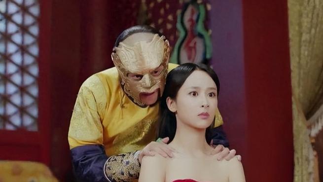 她将弟弟带入演艺圈，如今自己一直不温不火，弟弟却成功出名