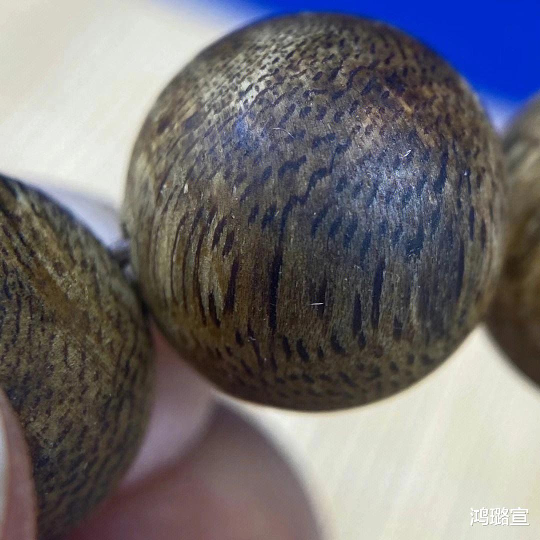 文玩|绿奇楠到底应该怎么盘？比想象之中复杂