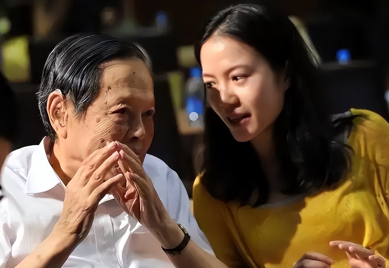 杨振宁已“无力回天”!翁帆“设局”多年,终于熬到头了