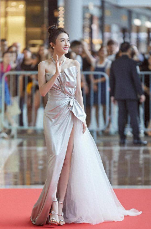 身材好的中年女星我只服这6位,不营销,肉都长在了该长的地方!