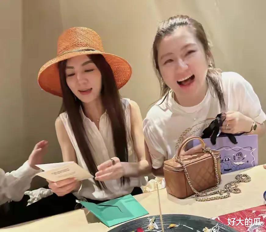 曝SHE名存实亡,田馥甄高开低走,陈嘉桦稳扎稳打,任家萱没事业