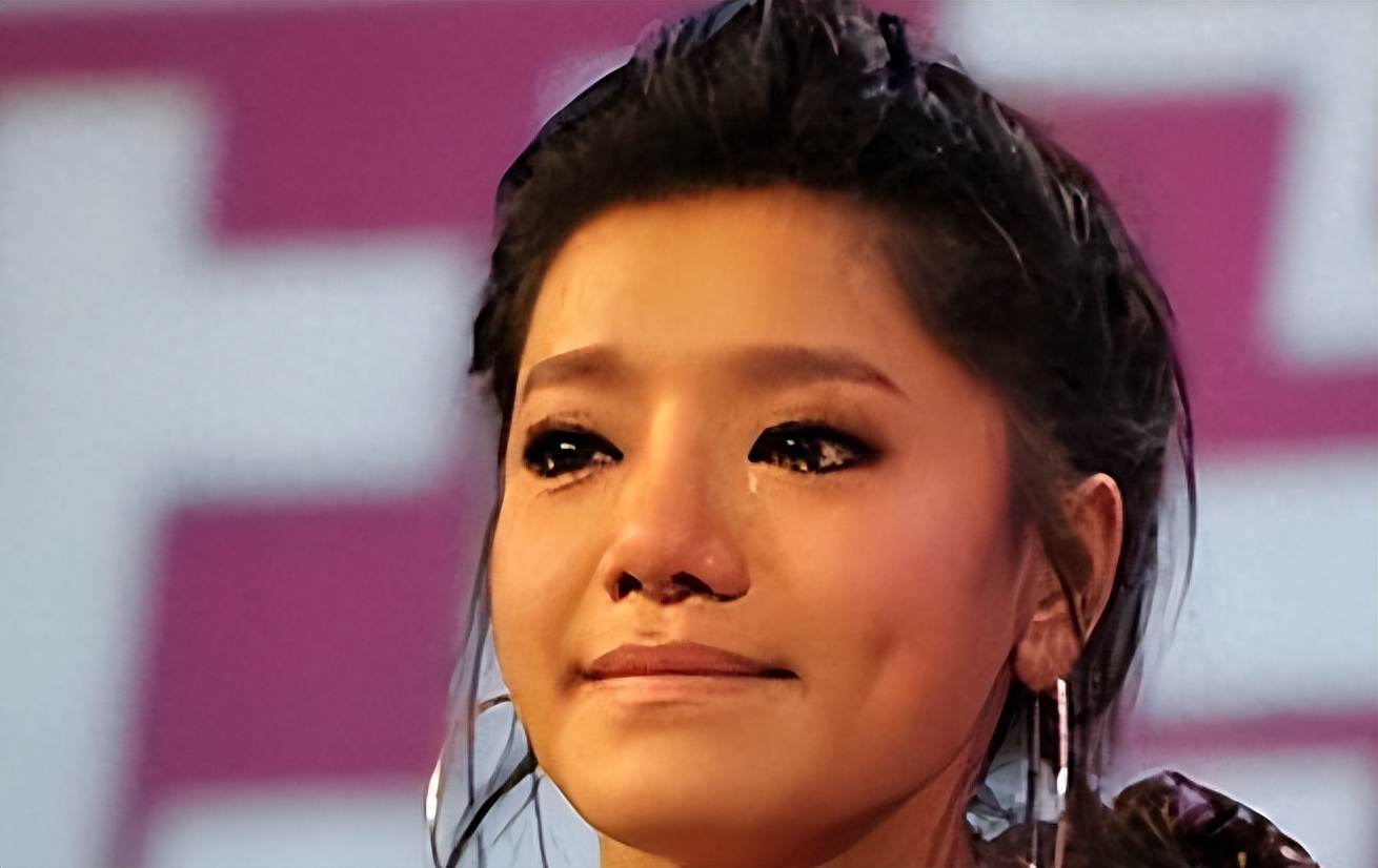 超女冠军江映蓉:因整容失败像“怪物”,全身只剩眼珠是自己的