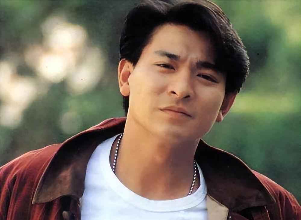 三天王灵堂缺席，戳穿了娱乐圈人情世故，看来刘德华真的人间清醒