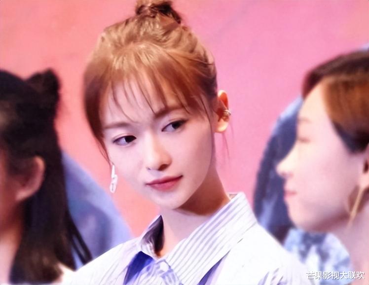 央媒终于出手！那英等四大明星曝光，网友：简直没有艺德