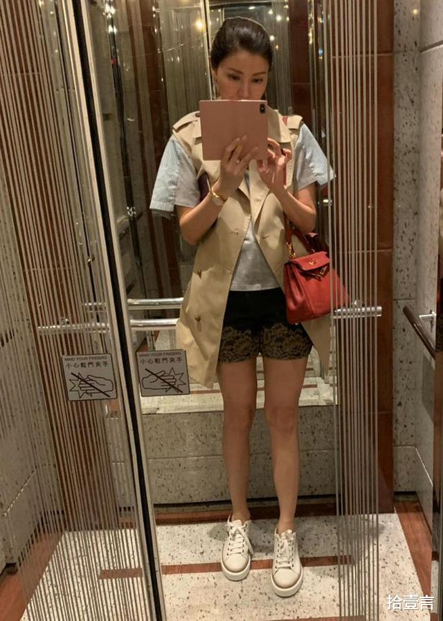 |李嘉欣，你到底有多少件丑衣服？