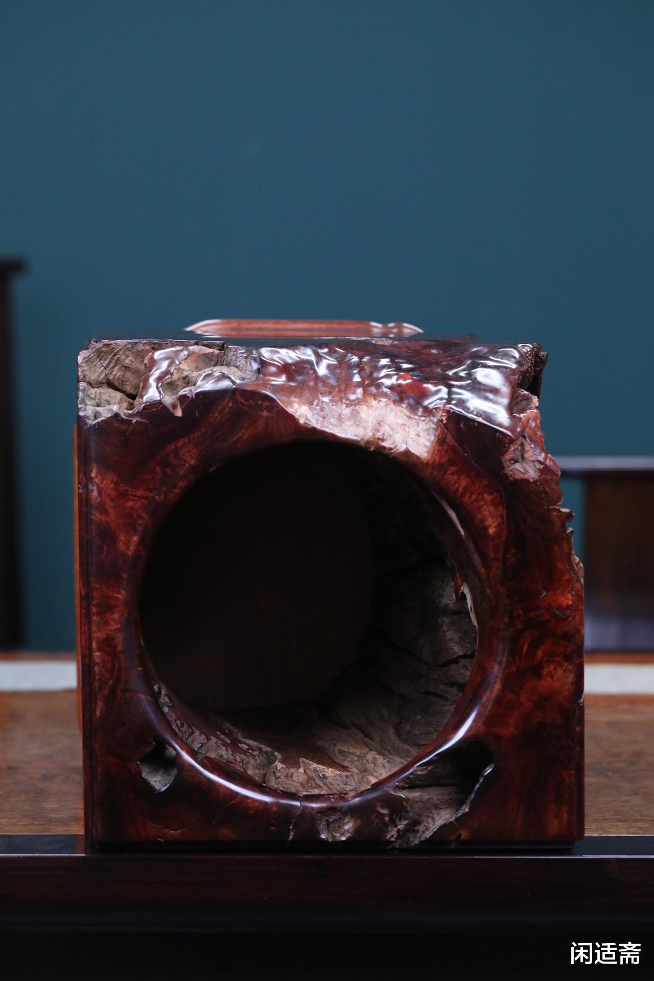 笔筒|文人雅藏，小叶紫檀，超大树头大瘤笔筒