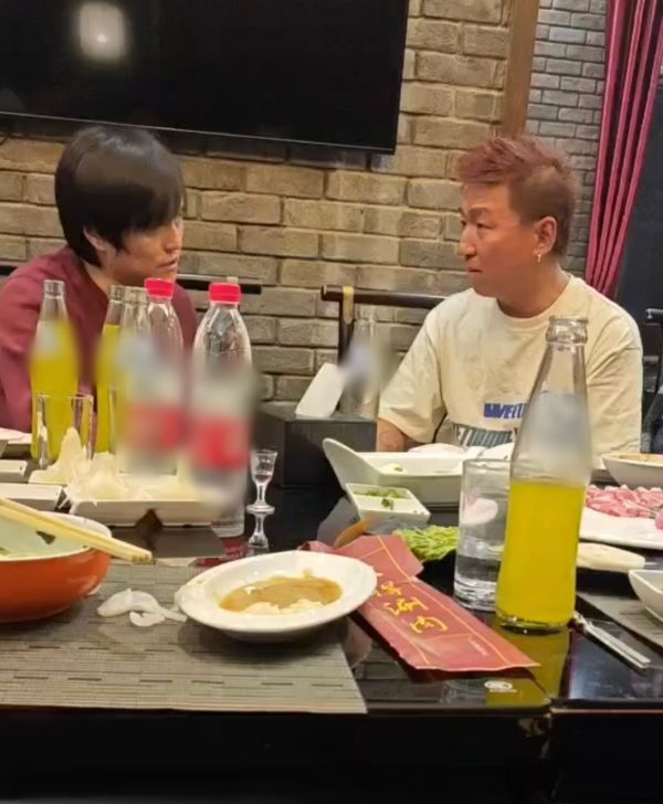 陈羽凡|47岁陈羽凡没工作经济拮据?手腕有明显伤疤,被质疑有过轻生行为