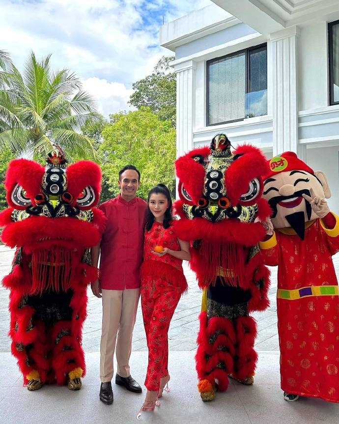 郭晶晶|元宵节,郭晶晶创意被大赞,向太祖孙三代同框,陈雪铃家中看舞狮